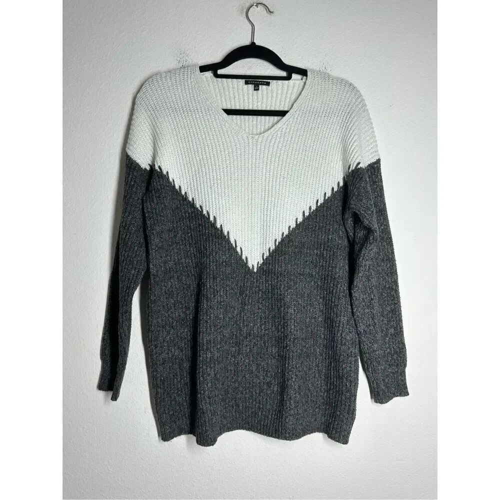 Staccato Women’s Knit Sweater Size L White Gray Color block Geometric Pattern